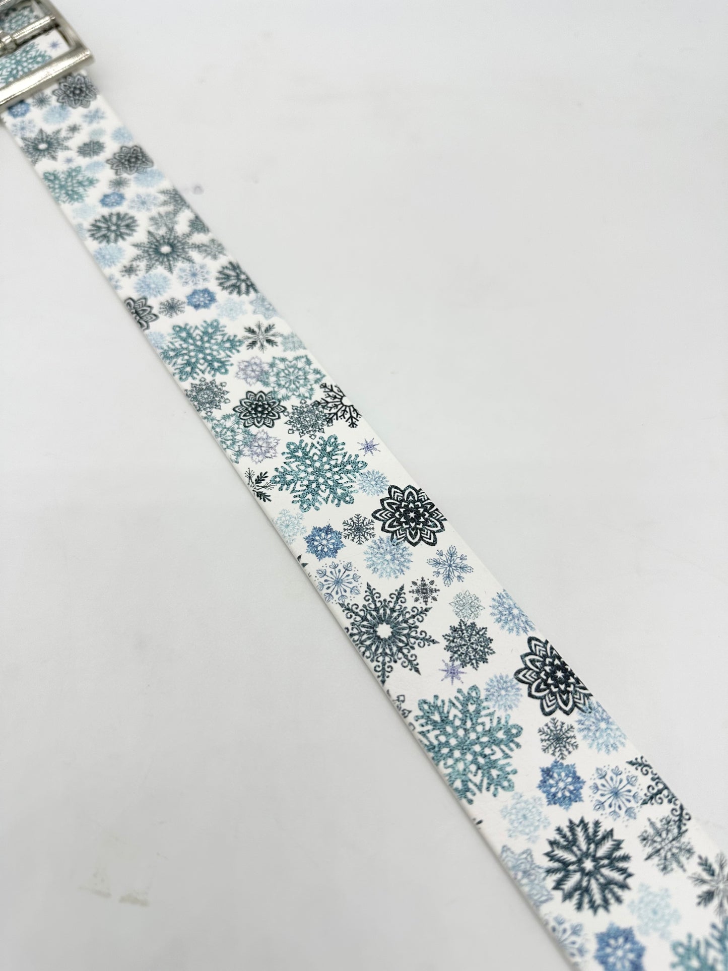 Snowflakes Collar
